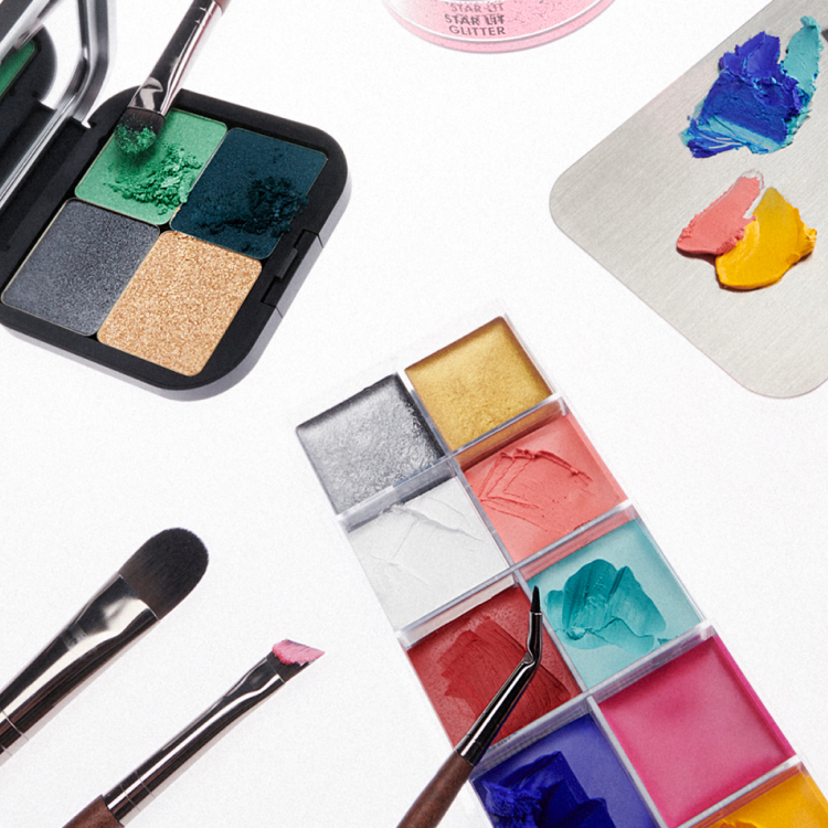 プロによる製品開発 MAKE UP FOR EVER
